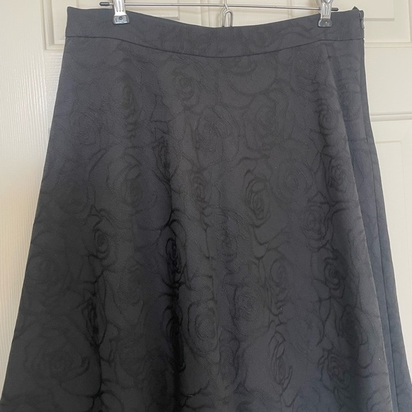 Brooks Brothers black rose A-line skirt size 8 - Picture 5 of 9